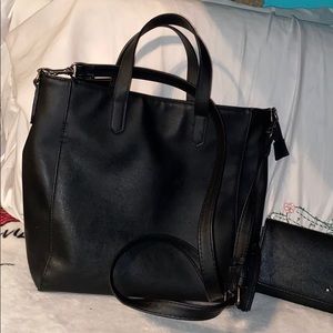Black target purse